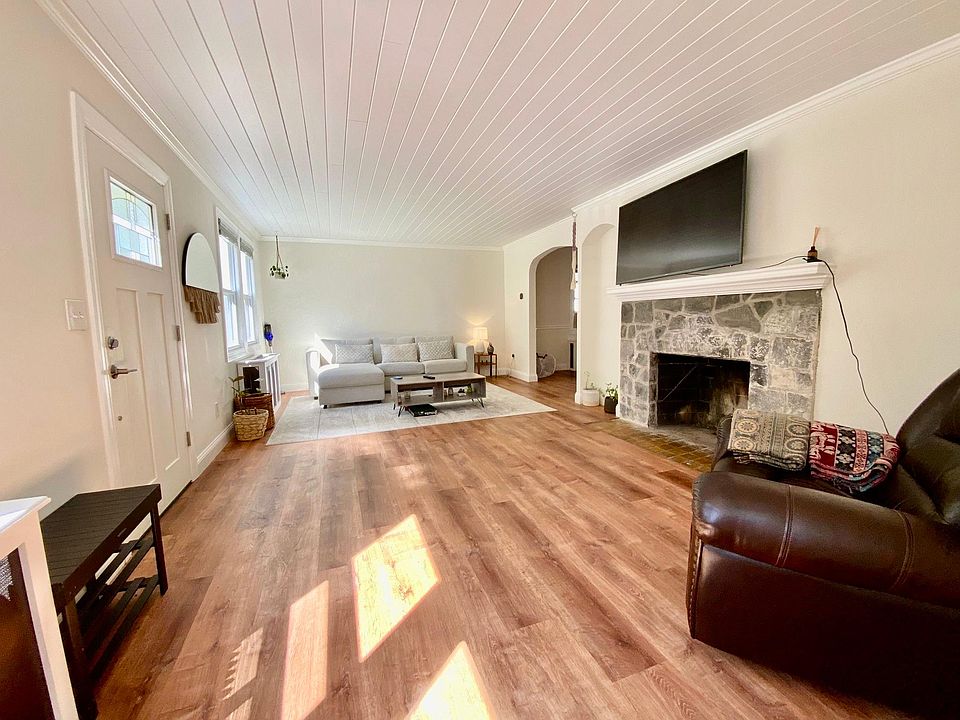 1st image of 609 Fountain St #1