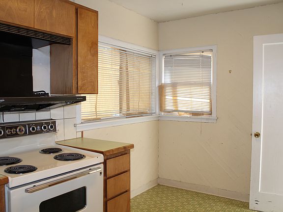 5th image of 3512 E 17th Ave