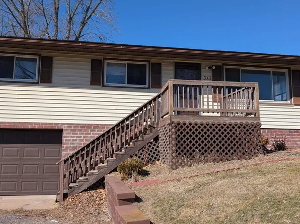 313 Hawthorne Cir, Creve Coeur, IL 61610