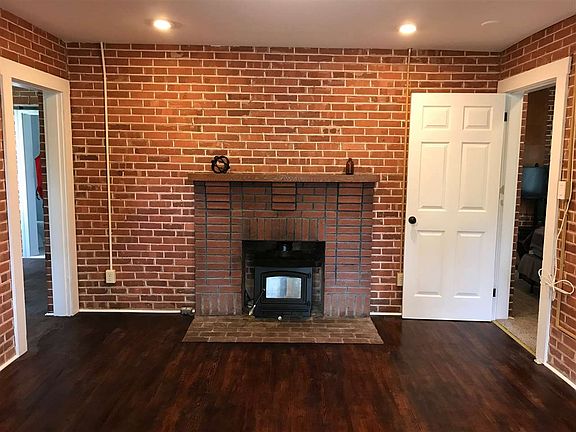 2nd image of 4095 Hudson Cir