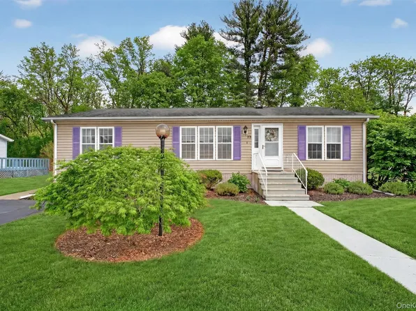 32 2nd Drive, Hyde Park, NY 12538