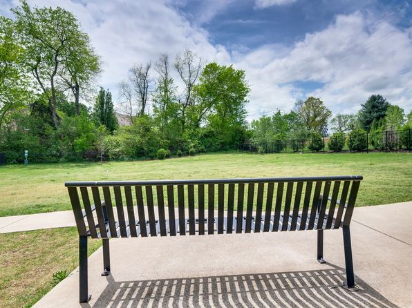141 Foxhall Dr, Spring Hill, TN 37174
