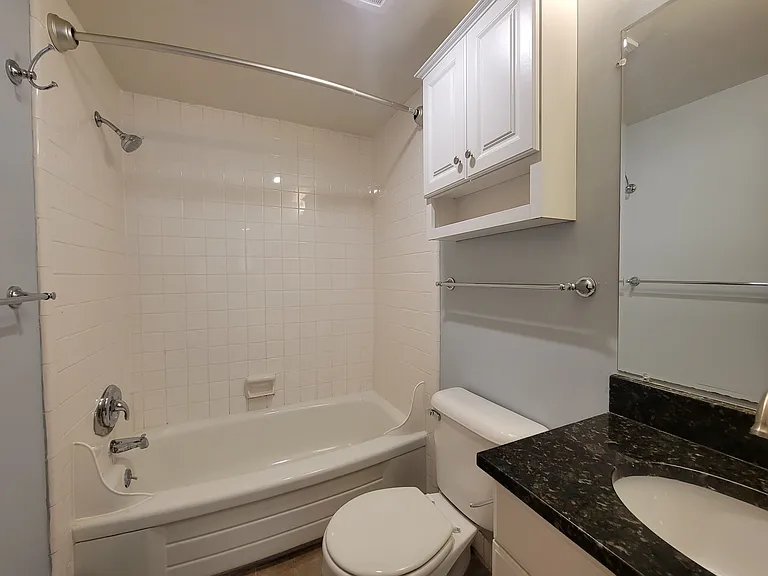 1127 Church St #6 — Photo 7