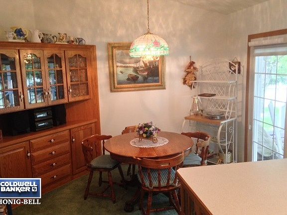 5th image of 2108 Fox Hill Ln
