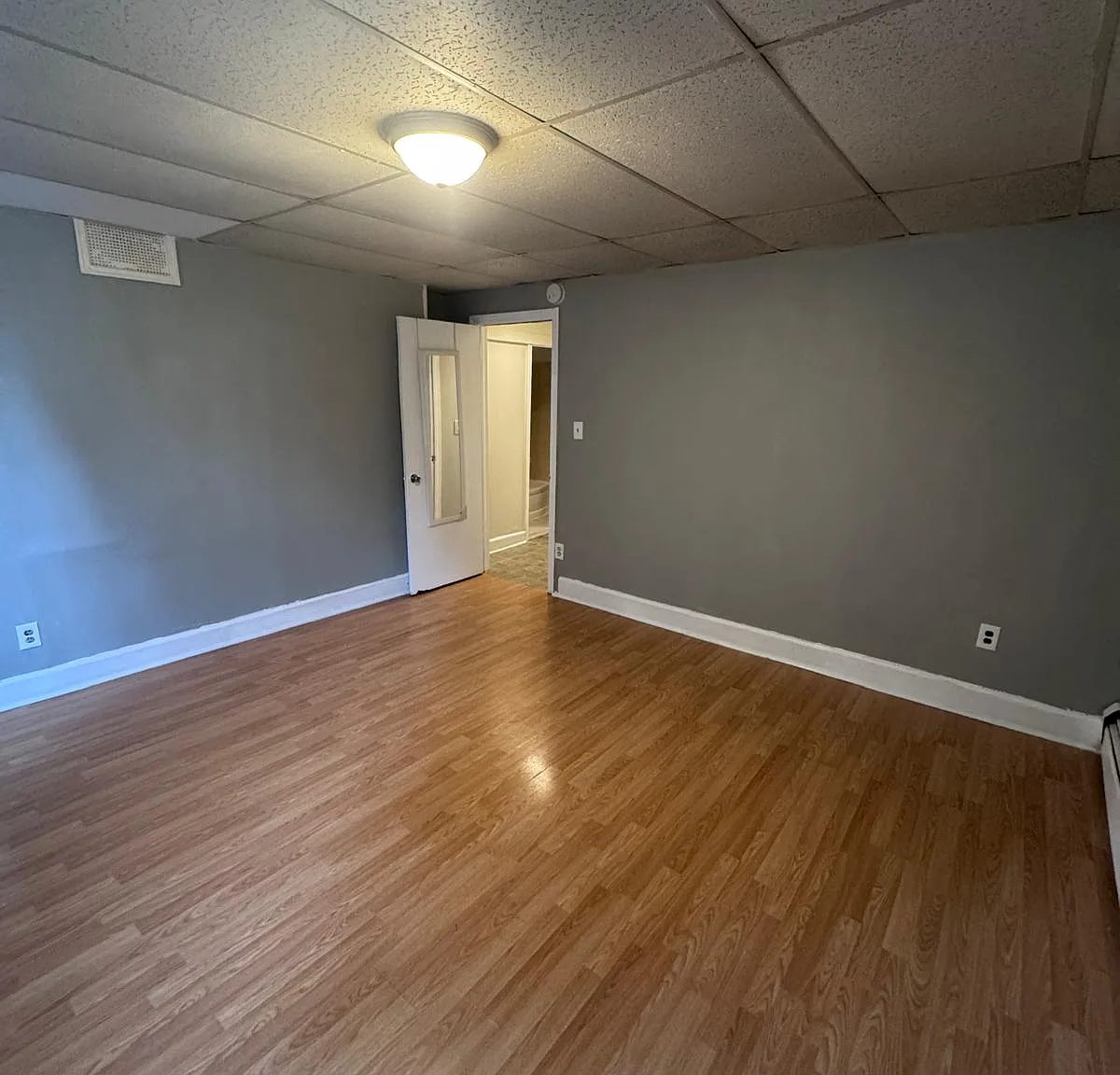 2 bed, 1200 sqft, $1,899 — Photo 2
