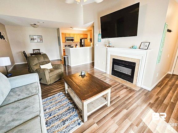 3rd image of 6194 State Highway 59 APT T3