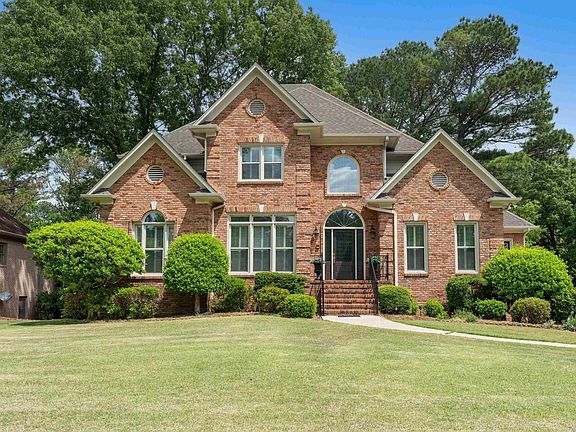 3rd image of 3825 Kinross Dr