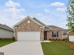 401 Village Ln, Fairburn, GA 30213