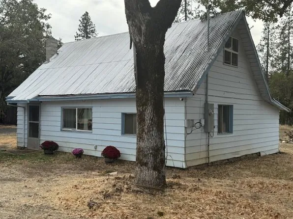 1580 Laurel Rd, Cave Junction, OR 97523