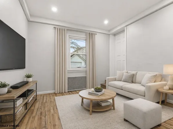 320 Clarendon Street image 1 of 19