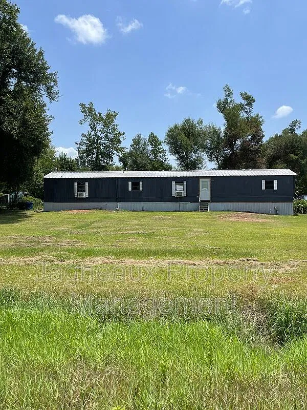 3 bed, 2.0 bath, $1,000 — Photo 1