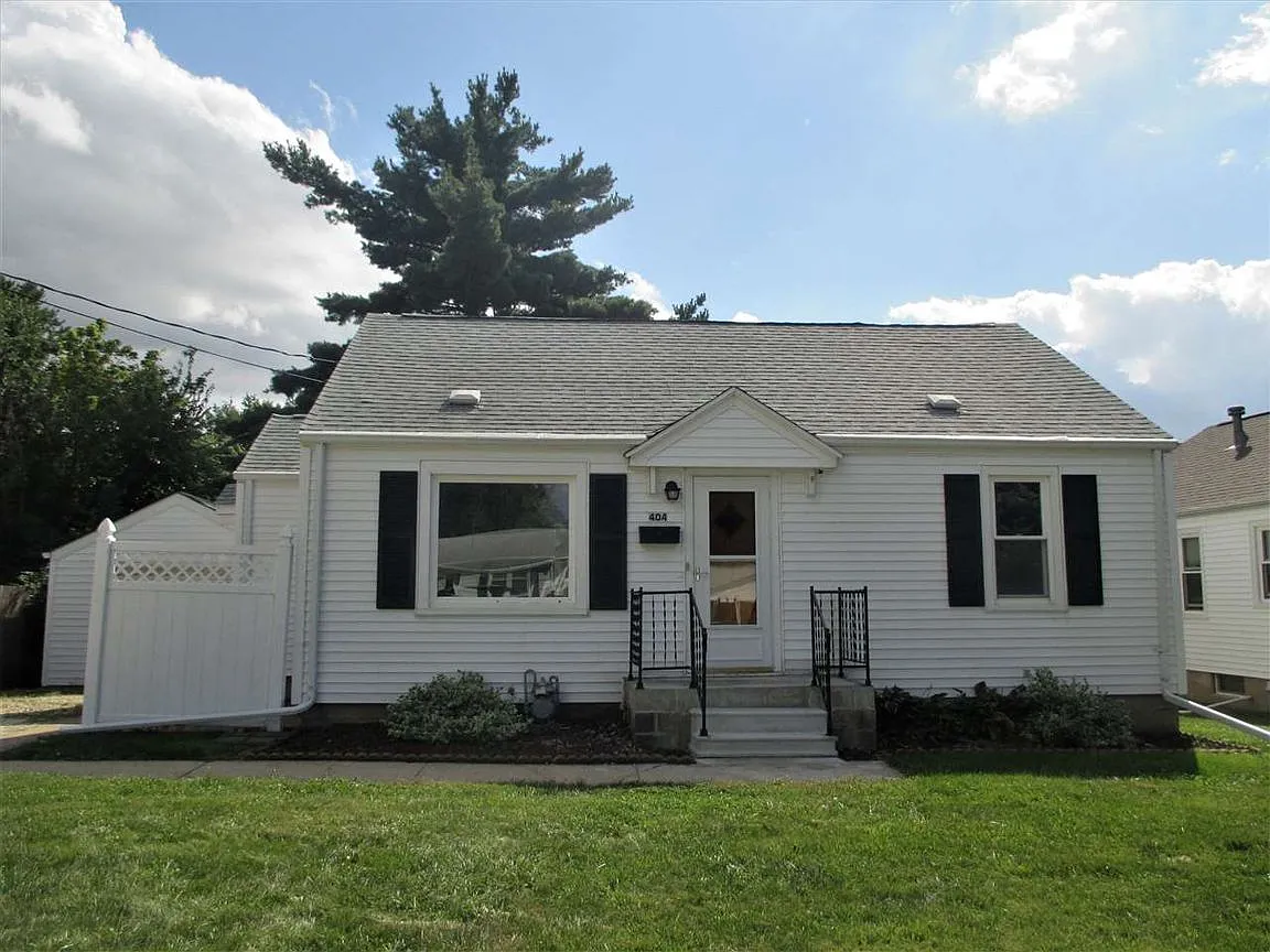 404 Groveland St photo 1