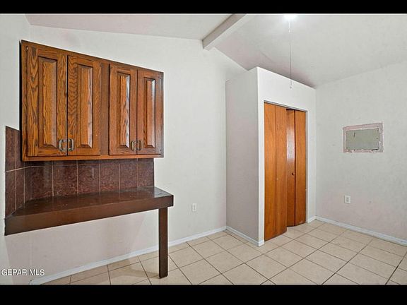 5th image of 2511 San Diego Ave