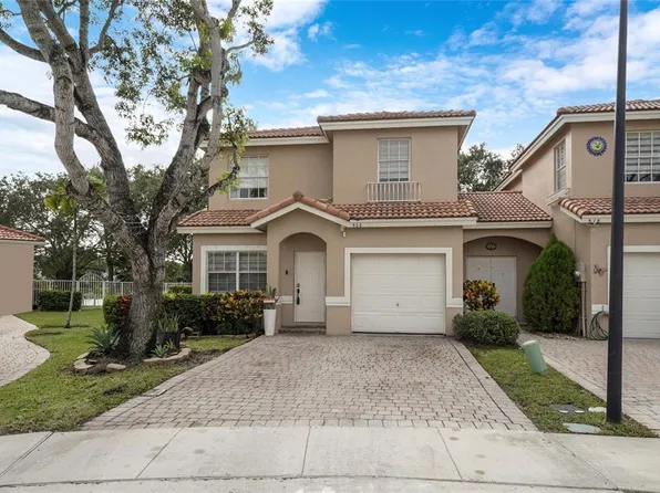508 NW 130th Way, Pembroke Pines, FL 33028