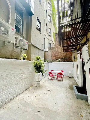 Rented by The Downtown LLC | media 24