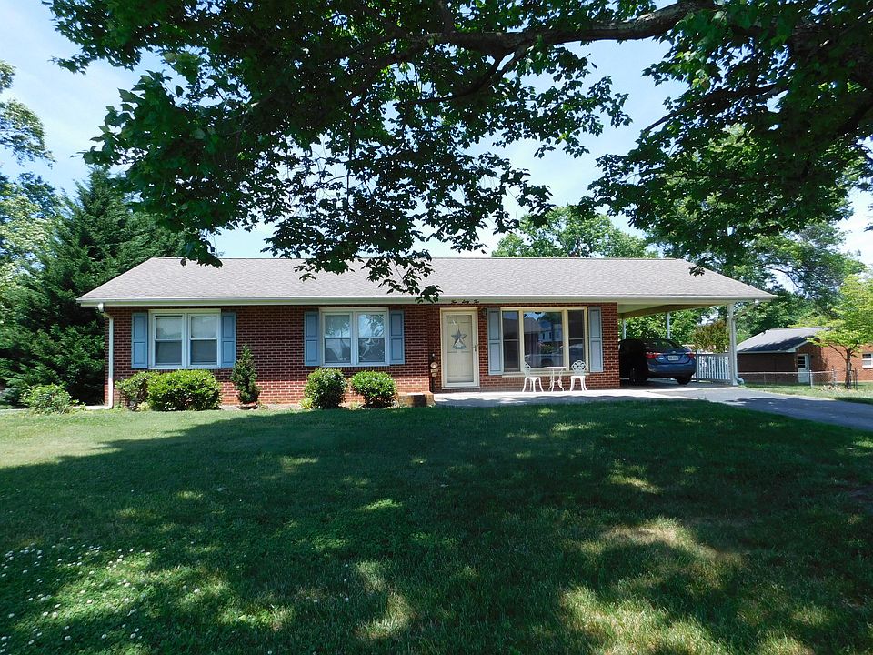 1st image of 462 Elden Ave