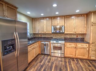 24519 Valley St #102, Newhall, CA 91321