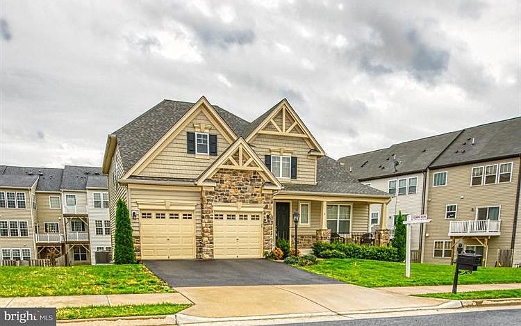1st image of 5 Augustine Dr