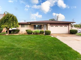 33616 Shelley Lynne Dr, Sterling Heights, MI 48312