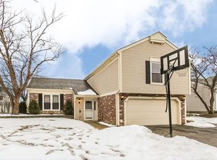 284 E Country Dr, Bartlett, IL