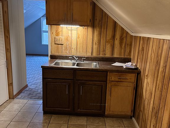 5th image of 13530 W Greenfield Ave