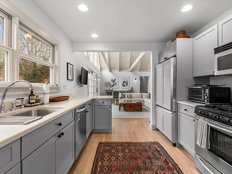 15 Boxwood St — Photo 22
