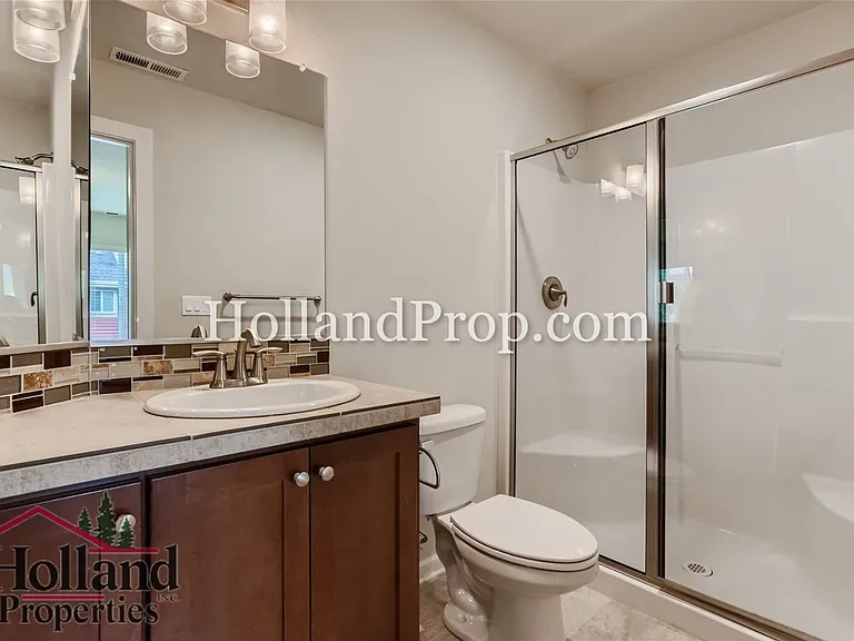 472 NE Patricia Ann Pl — Photo 7