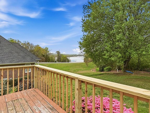 3rd image of 2309 Watershore Dr