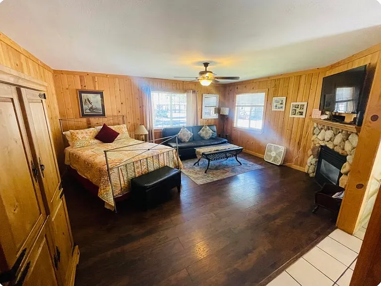 3290 Pickett Ave — Photo 3