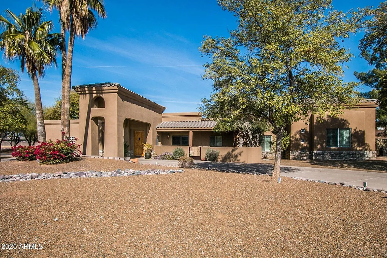 5 bed, 4143 sqft, $6,000 — Photo 1