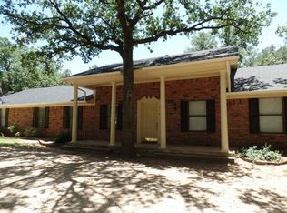 279 Riverside Dr, Decatur, TX 76234