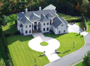 2 Warren Dr, Middleton, MA 01949