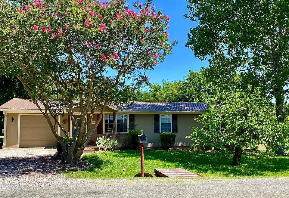 1st image of 287 Pecan Dr