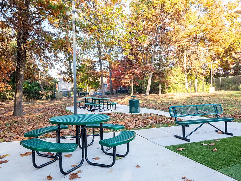 Cavalier Court — Photo 16