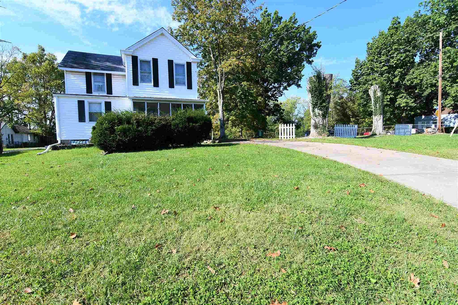 1114 Central Row Rd photo 1