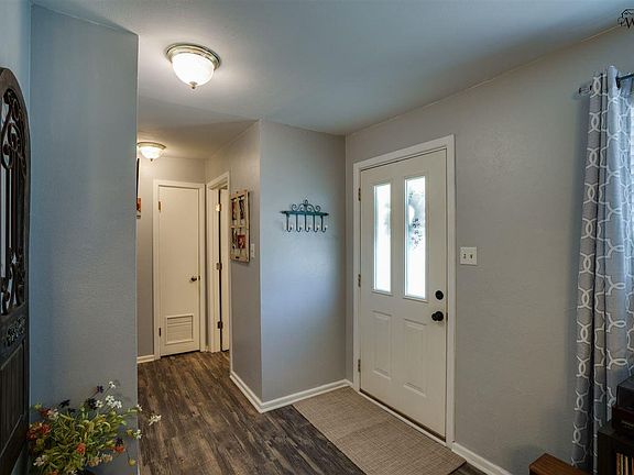 3rd image of 4108 York St