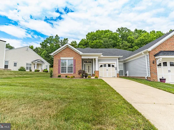 247 Williamsburg Cir, La Plata, MD 20646