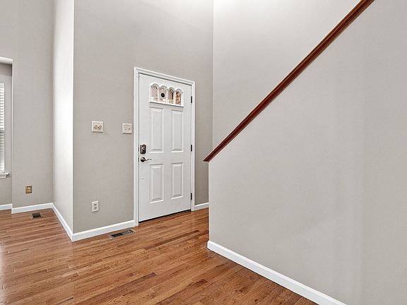 4th image of 3904 Olive St