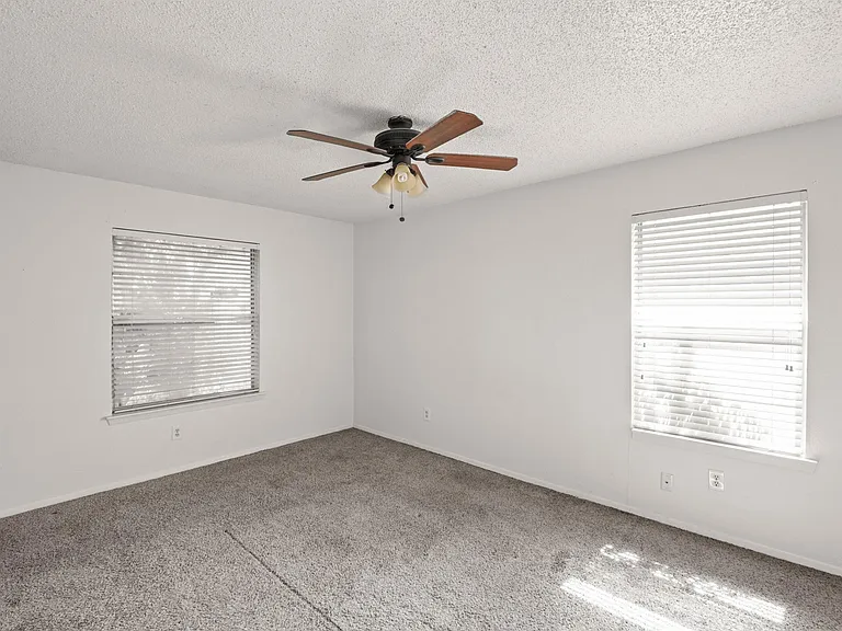 3507 Alpine Cir #3 — Photo 5