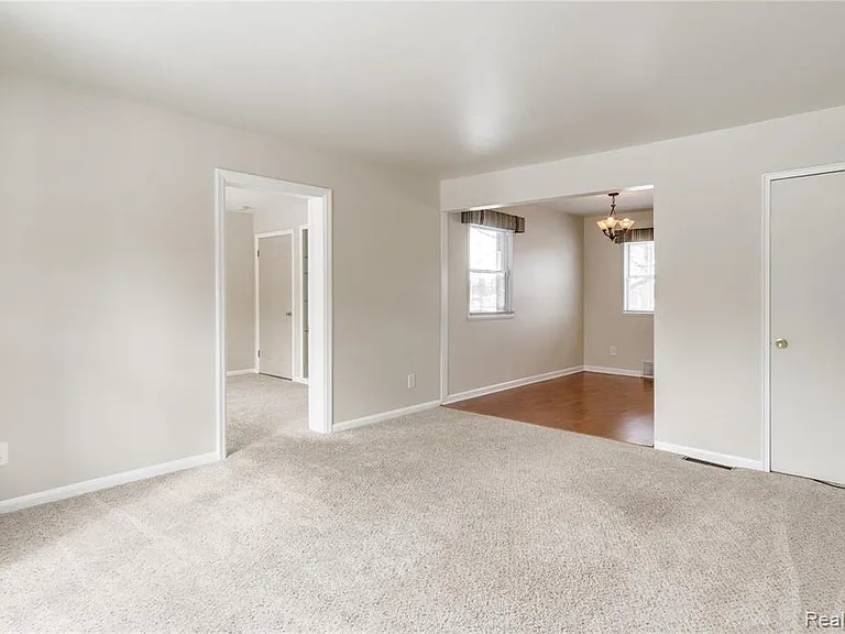 3388 Coolidge Hwy — Photo 18