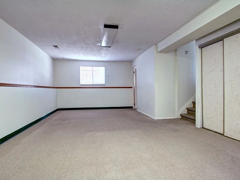 2911 S Clarkson St — Photo 20