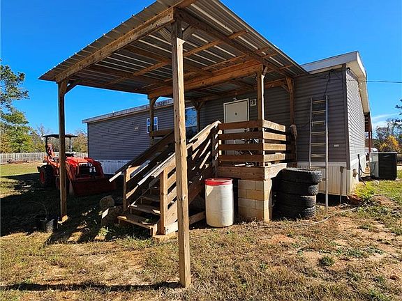 2nd image of 1555 Nelms Loop