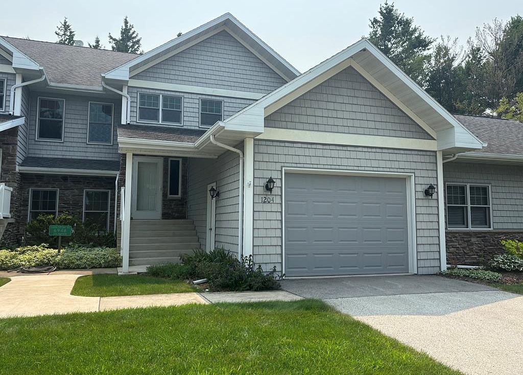 6948 Cobblestone Rd UNIT 1204