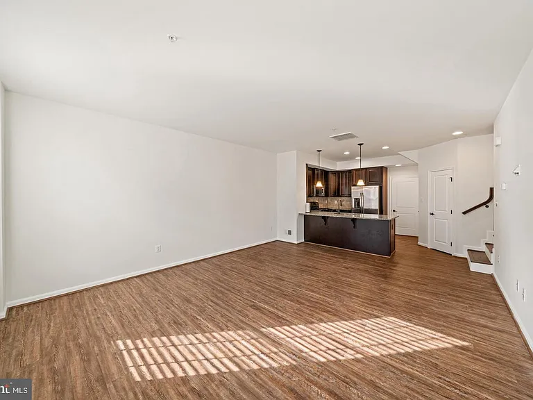 6408 Walcott Ln — Photo 2