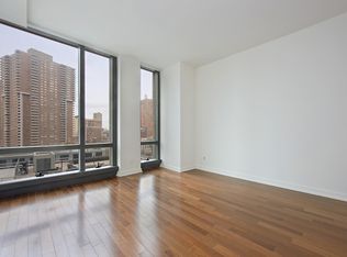 101 Warren St APT 1030, New York, NY 10007