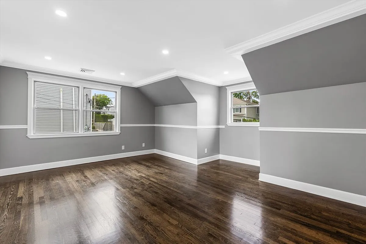 2 bed, 1200 sqft, $3,900 — Photo 3