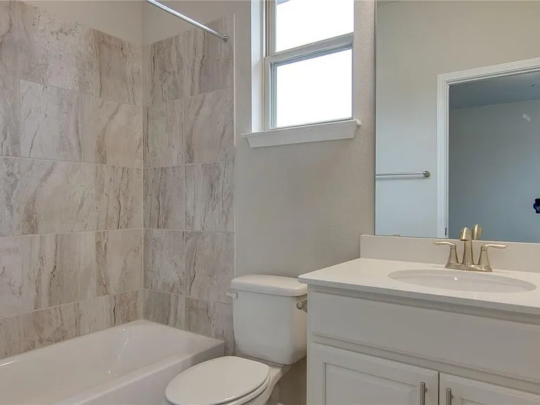3240 E Whitestone Blvd #85 — Photo 28
