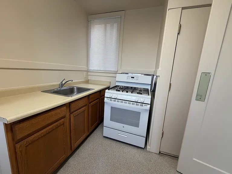 7394 Mission St #2 — Photo 3