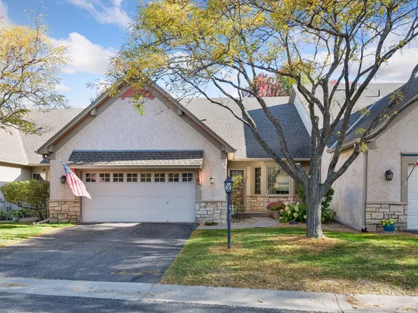 8395 Rosewood Dr, Chanhassen, MN 55317