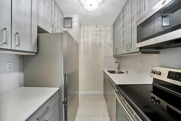 Sold by Keller Williams NYC | media 13